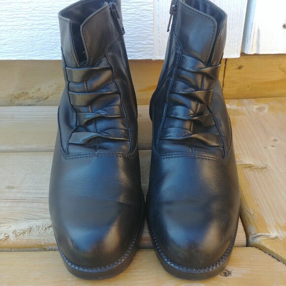 Naturalizer Canada Black Leather Ankle Boots Booties 6.5 37 - Picture 10 of 14